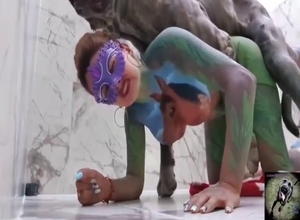 Tight bodysuit girl gets her vag blasted by mutt